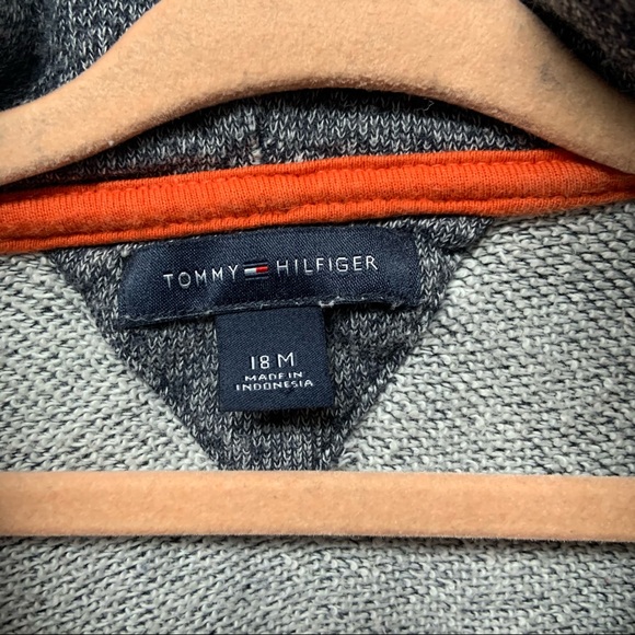 [2 for 25$✨] Tommy Hilfiger Sweater 🏕 - Picture 3 of 6
